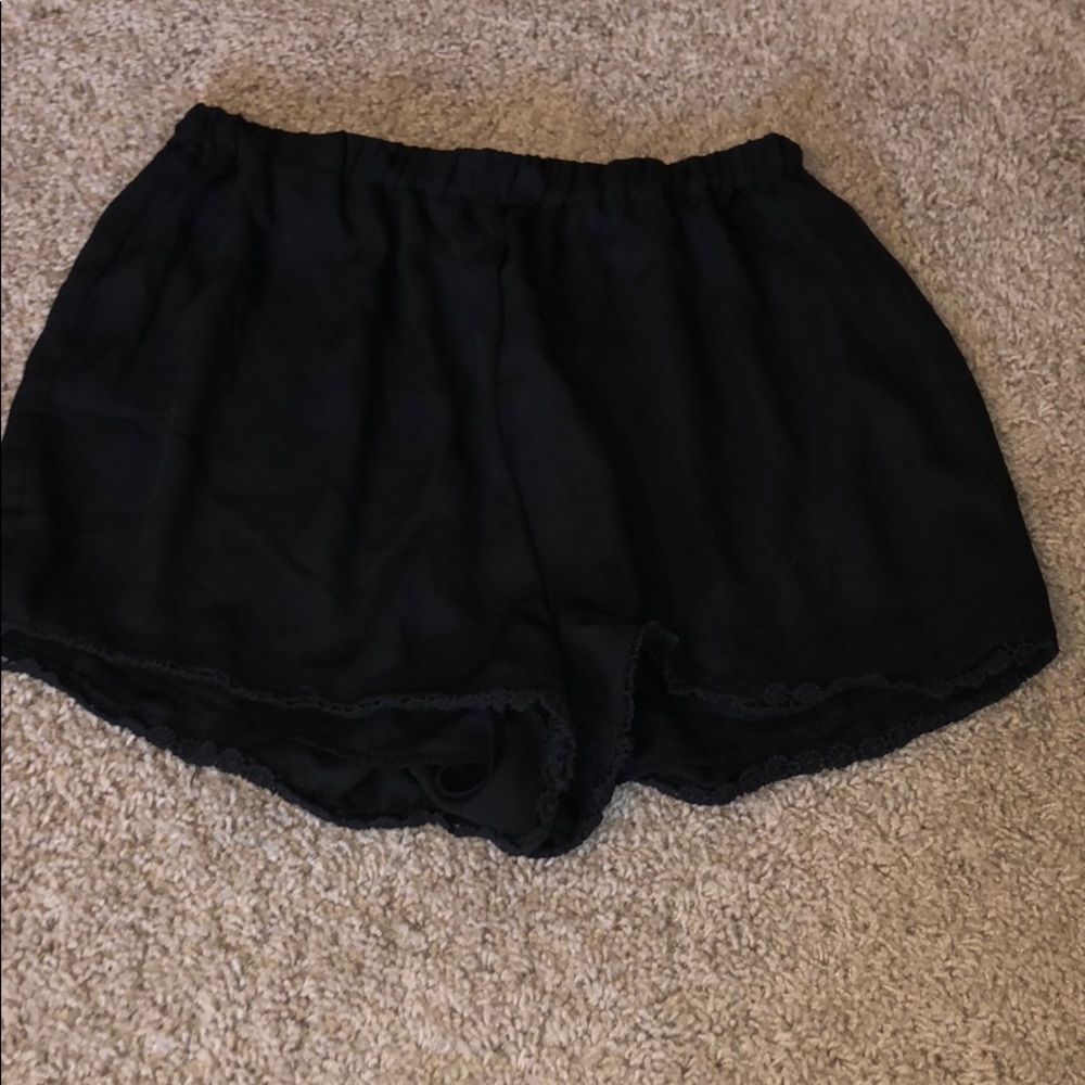 Brandy Melville flowy shorts